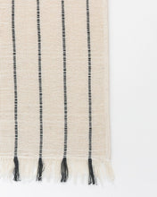 Load image into Gallery viewer, Amelia Table Runner