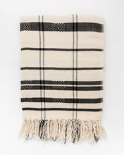 Load image into Gallery viewer, Amorie Throw