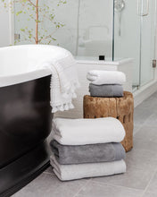 Load image into Gallery viewer, Istanbul White Bath Collection
