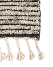 Load image into Gallery viewer, Buenos Aires Hand-Knotted Wool Rug Swatch
