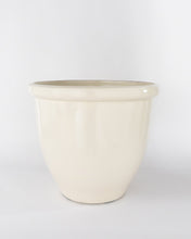 Load image into Gallery viewer, Glossy Cream Garden Pots (Set of 3)
