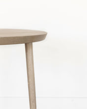 Load image into Gallery viewer, Tavin Side Table
