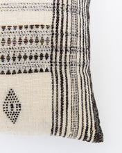 Load image into Gallery viewer, Zali Pillow Cover
